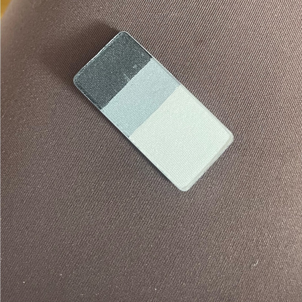 Aveda eyeshadow